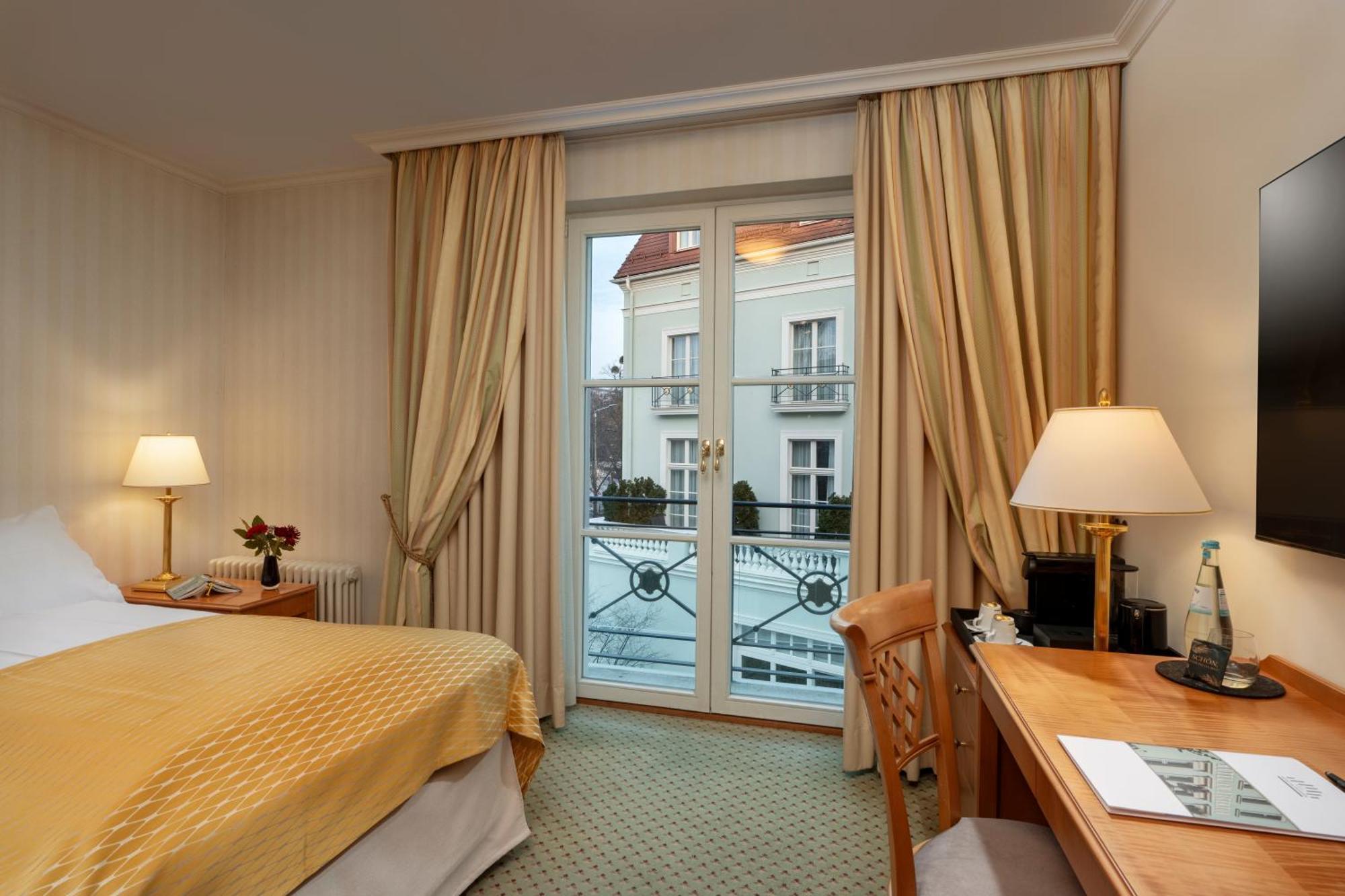 Hotel Am Jaegertor Потсдам Экстерьер фото