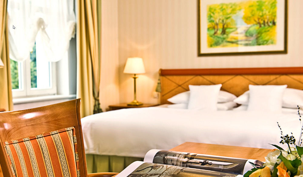 Hotel Am Jaegertor Потсдам Экстерьер фото
