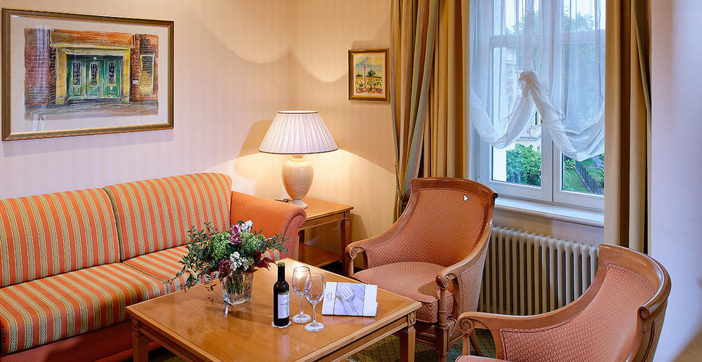 Hotel Am Jaegertor Потсдам Экстерьер фото